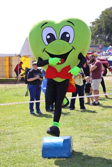Battle of the Mascots 32