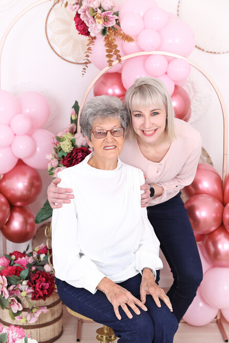 Elsie's 80th Birthday 37