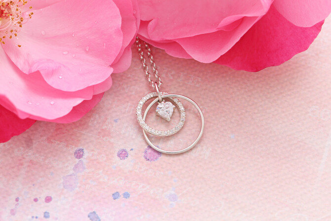 Glitzy Glam 11