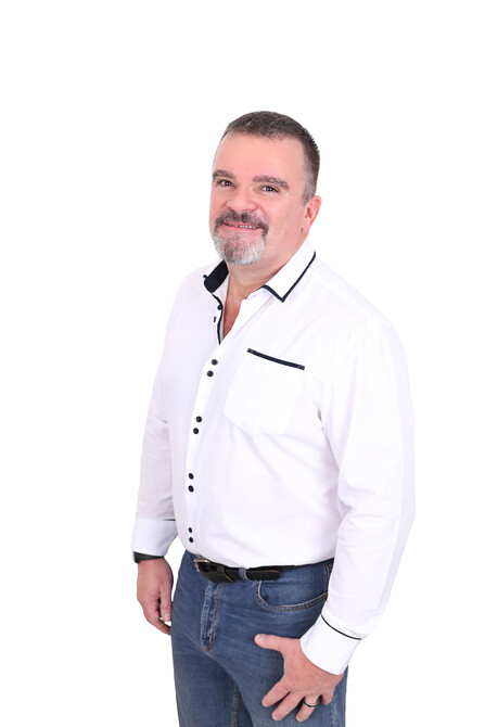 Head Shots 12